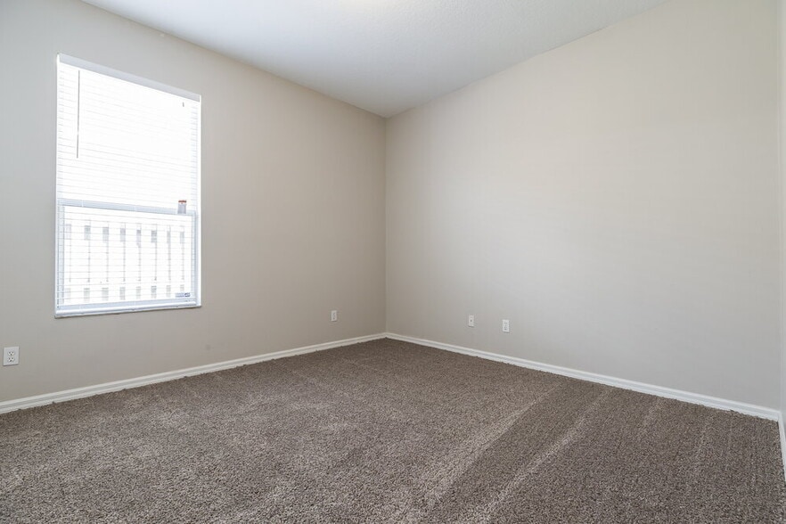 Building Photo - 13349 Old Dock Rd