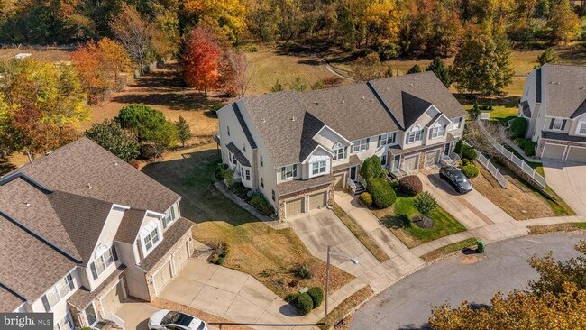 Building Photo - 123 Hearthstone Ln