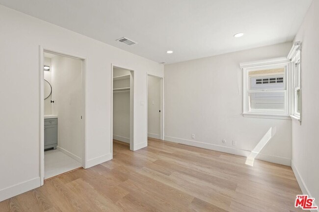 Building Photo - 2943 Los Olivos Ln