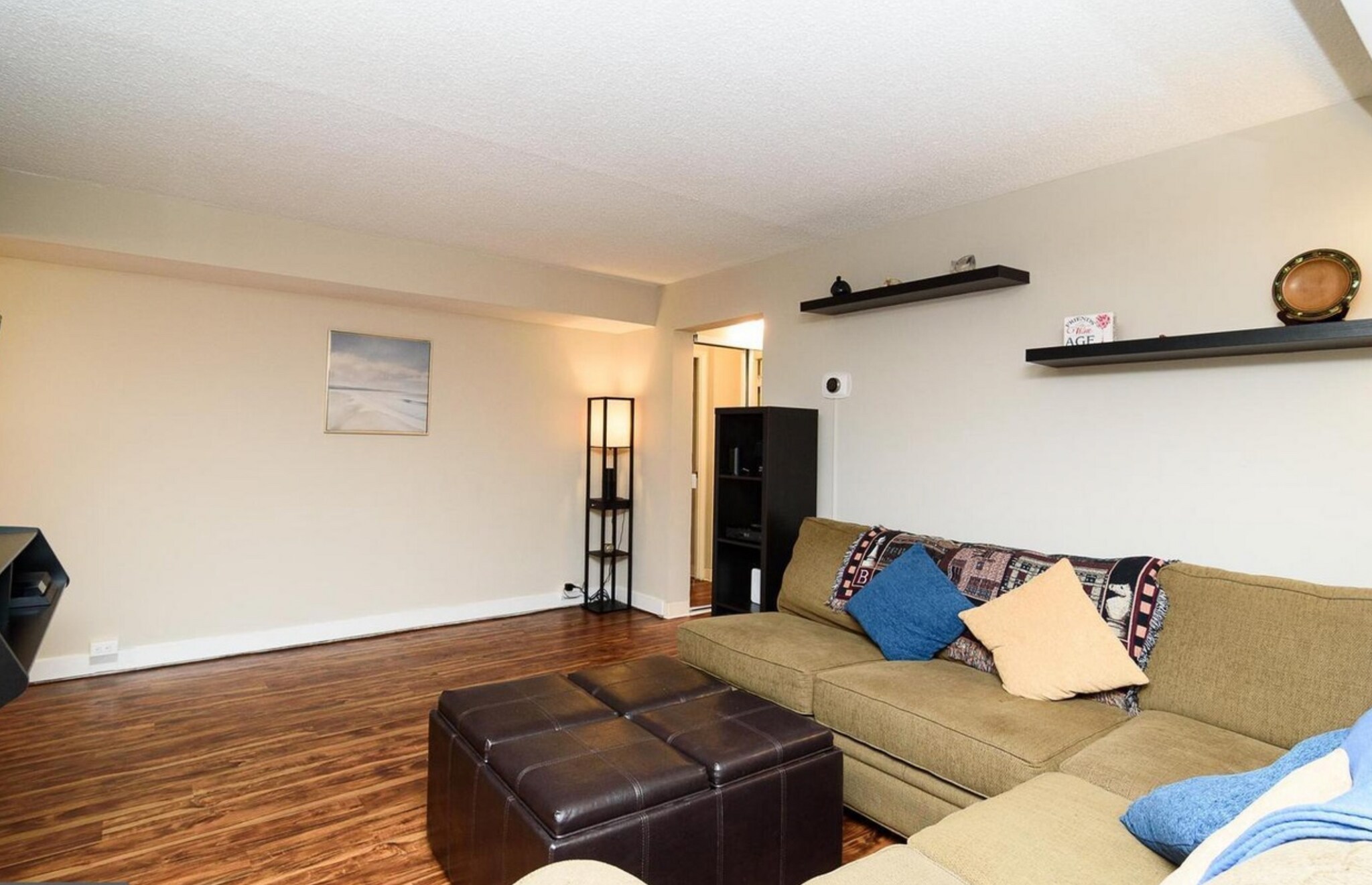 Building Photo - 5909 Tamar Dr