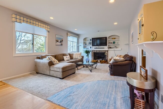 Building Photo - Spacious Haven: 4 BDR Home in Louisville, CO