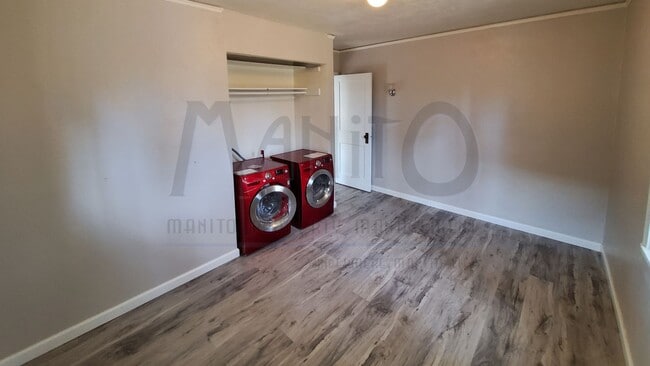 Building Photo - Charming Garden Springs Home