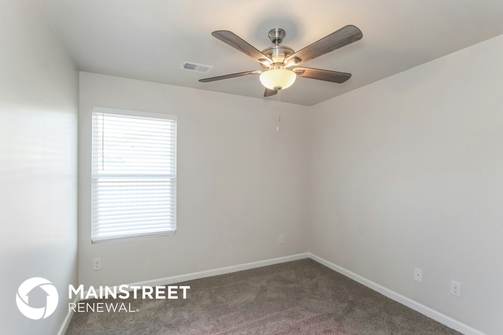 Building Photo - 304 Hidden Ct