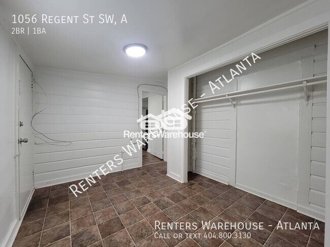 Building Photo - 1056 Regent St SW