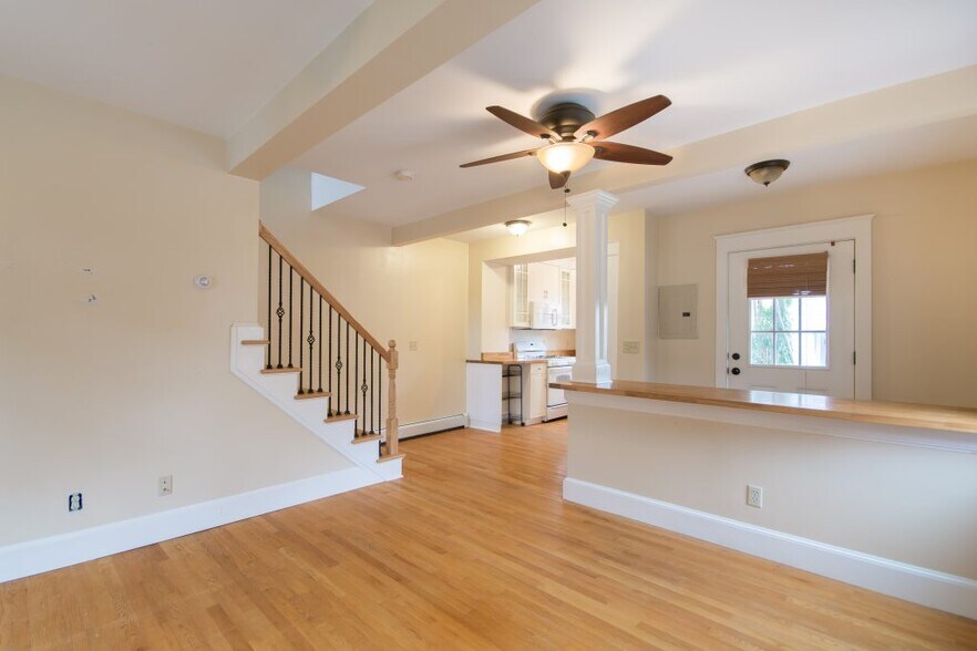 Building Photo - 51 Kingston Ave