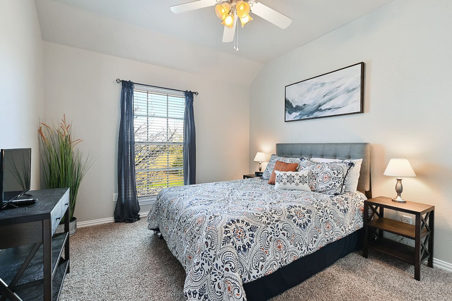 Building Photo - 1001 Krenek Tap Rd