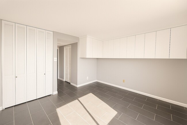 Building Photo - 7510 Hornwood Dr