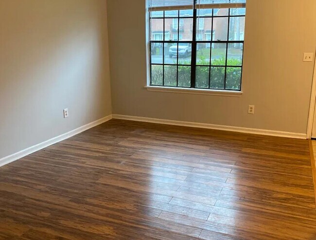 Building Photo - 111 Timber Ln