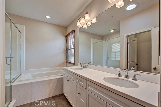 Building Photo - 135 Rose Arch