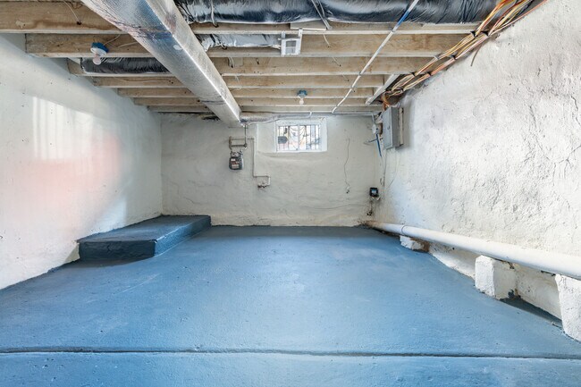 Building Photo - 2112 Sigel St