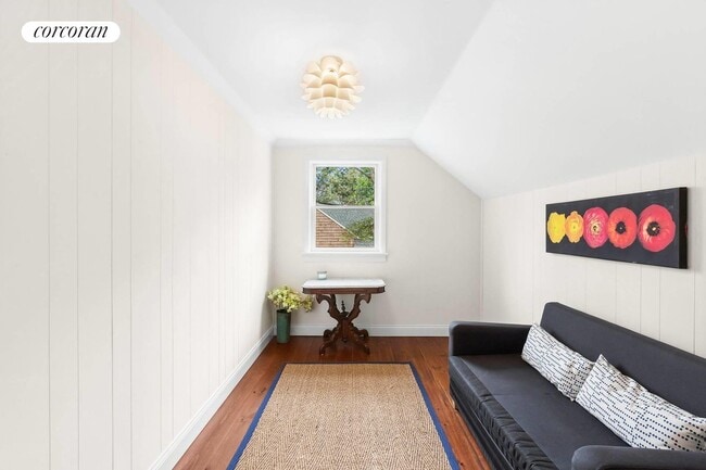 Building Photo - 156 Suffolk St