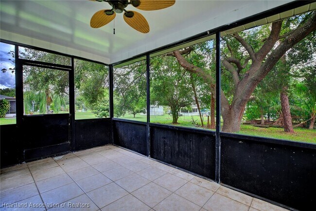 Building Photo - 640 Placid Lakes Blvd