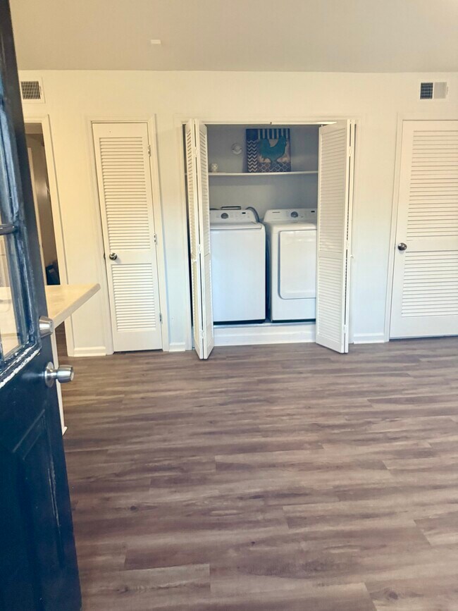 Building Photo - 6025 Sand Wedge Cir NW
