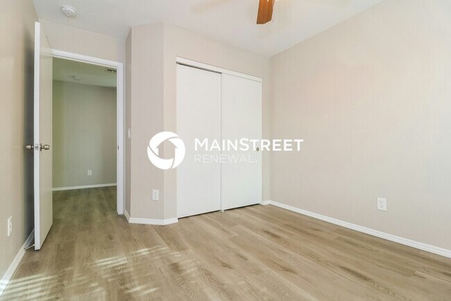 Building Photo - 5 Bedroom Pet-Friendly Home in El Mirage, AZ with Main Street Renewal