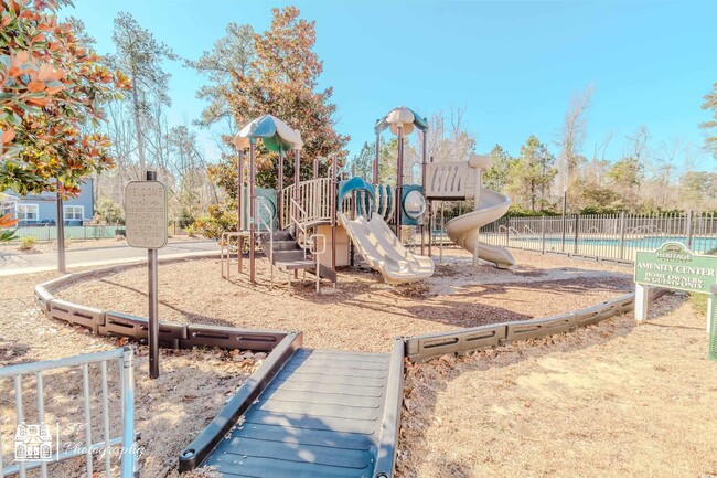 Building Photo - 3320 Candytuft Dr