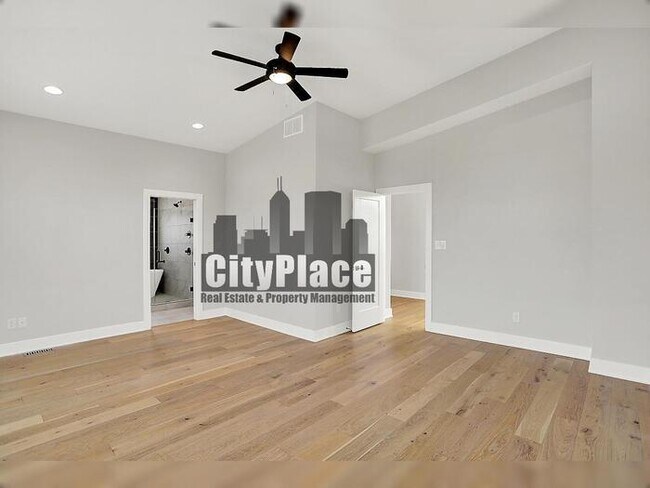 Building Photo - 2008 Yandes St