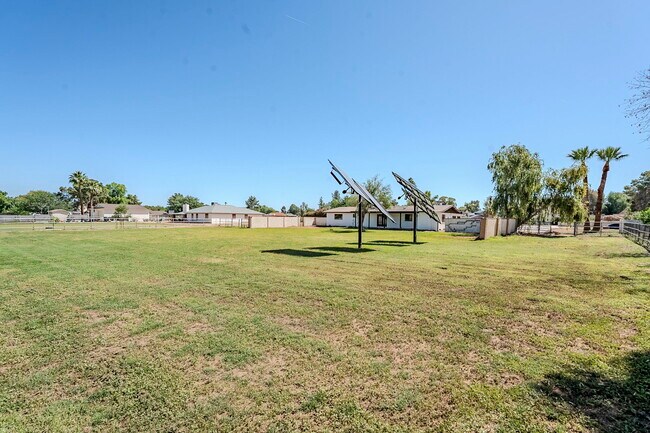 Building Photo - 834 N Constellation Way