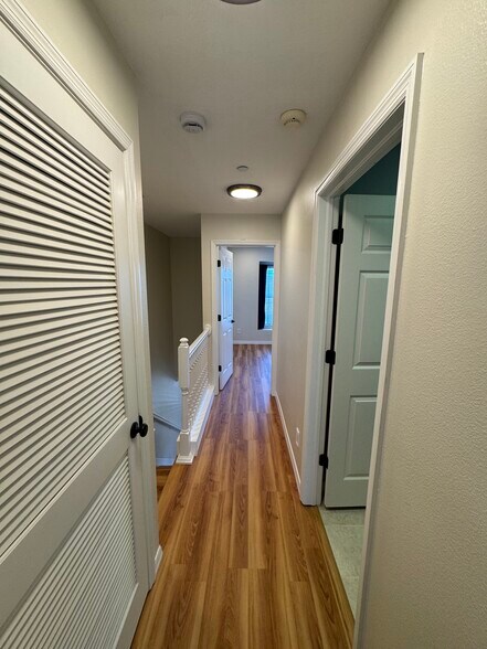 Building Photo - 8741 Spruce Hills Ct