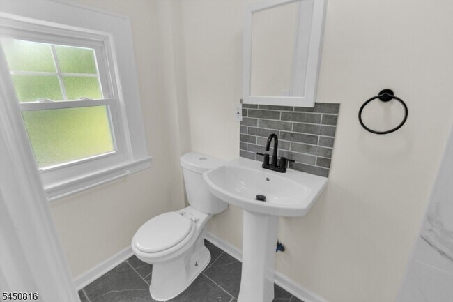 Building Photo - 153 Clairmont Terrace