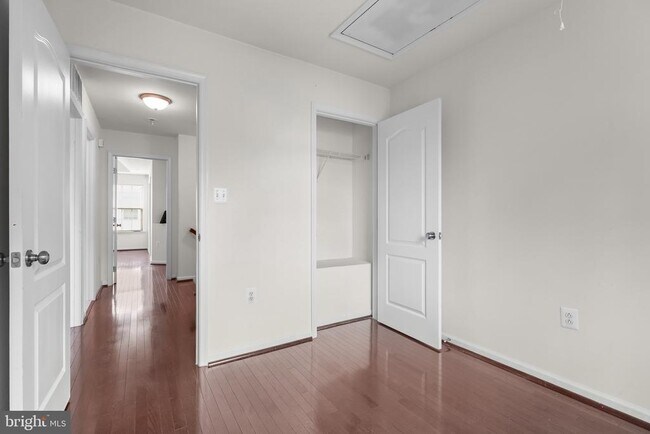 Building Photo - 9624 Westerdale Dr