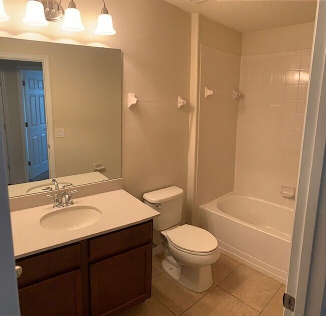Building Photo - 2-story, 3/2.5, Lake Nona Townhome for ren...