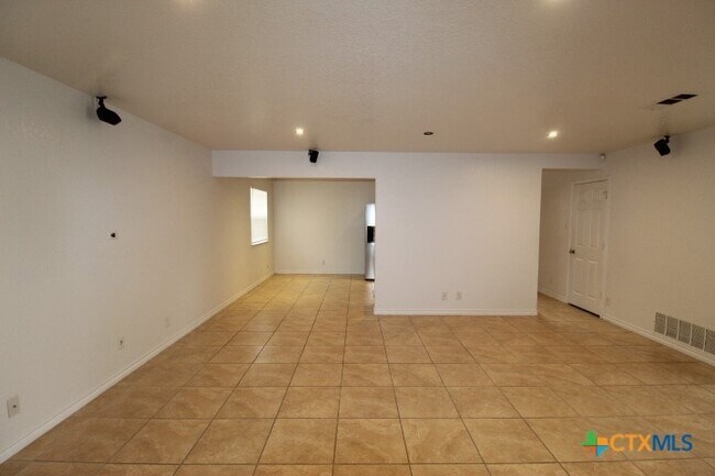 Building Photo - 3809 Joshua Taylor Dr