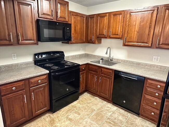 Building Photo - 1769 High School Dr