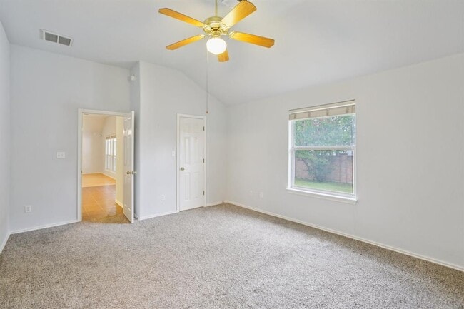 Building Photo - 4405 S Summercrest Loop