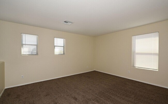 Building Photo - BEAUTIFUL 3 BEDROOM PLUS HUGE LOFT  for RENT