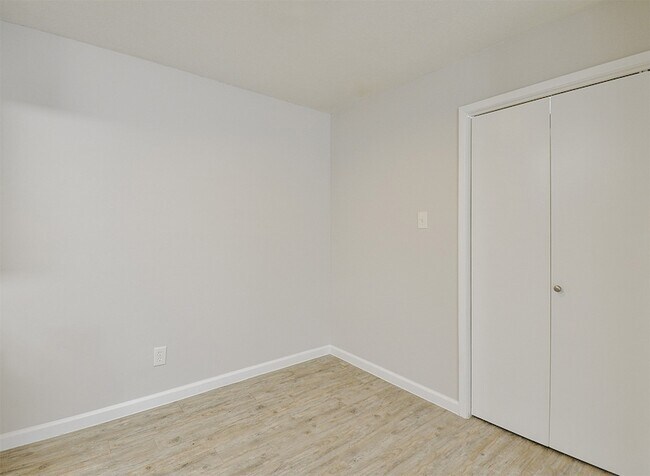 Building Photo - 12955 Woodforest Blvd