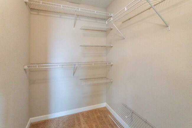 Building Photo - 3613 High Ridge Rd