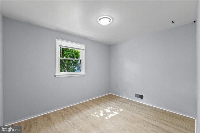 Building Photo - 5208 Kimanna Dr