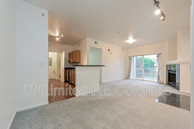 Building Photo - 15700 E Jamison Dr