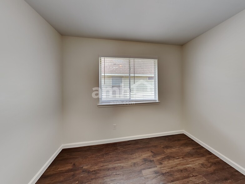 Building Photo - 22115 Guston Hall Ln