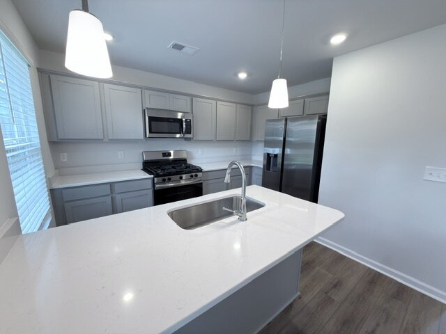 Building Photo - Brand-New 3BR Townhome in Lexington | Modern Finishes & Pet Friendly