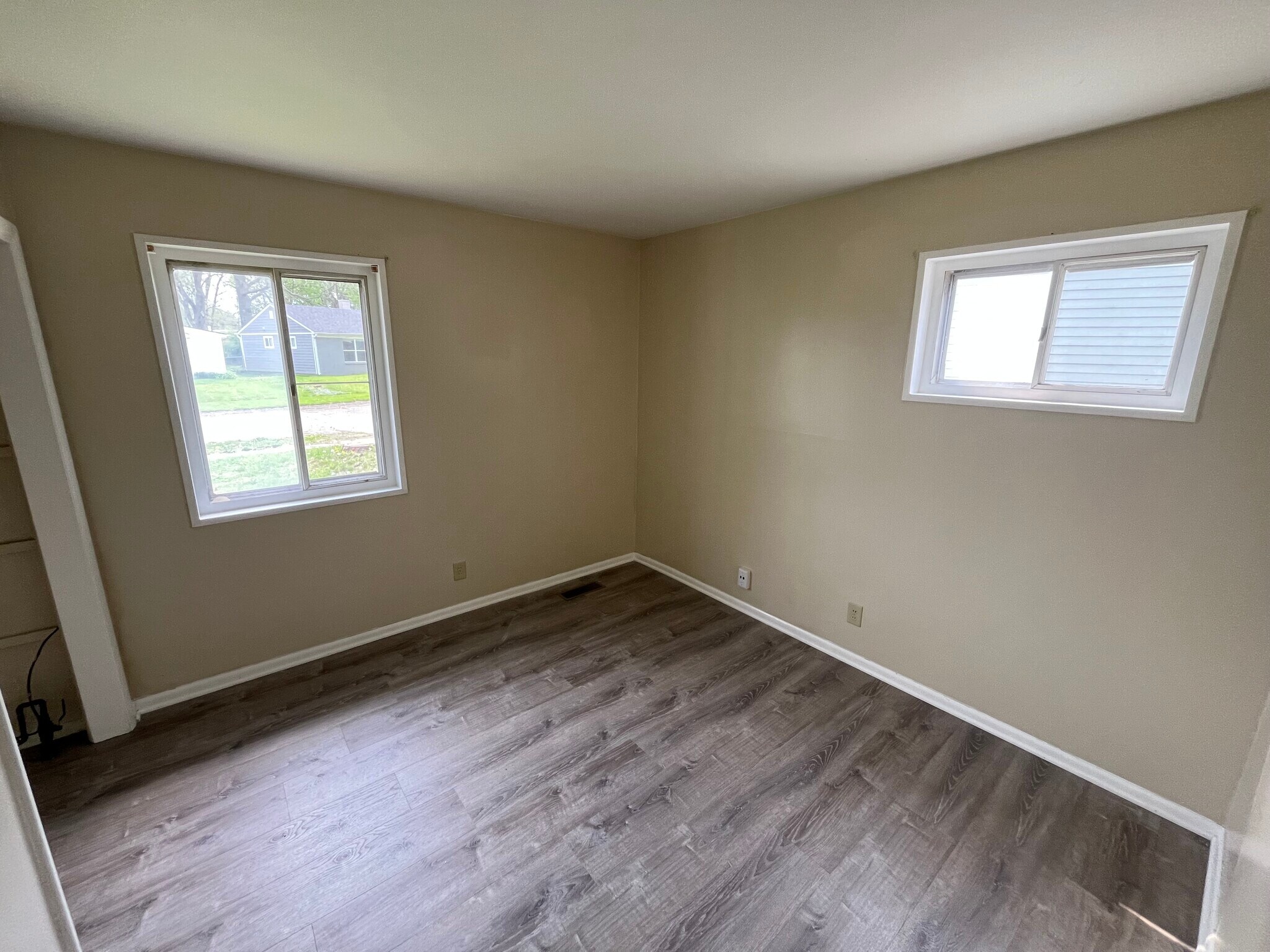 Building Photo - 1923 Beverly Ct