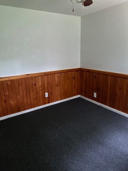 Building Photo - 17 Gould Farm Rd