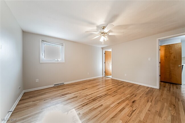 Building Photo - 1682 Mendelssohn Dr