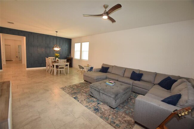 Building Photo - 5055 Hatchineha Ct