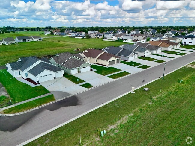 Building Photo - Legacy Park Homes