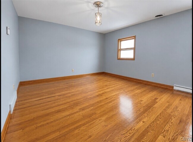 Building Photo - 1757 Clark Street Rd