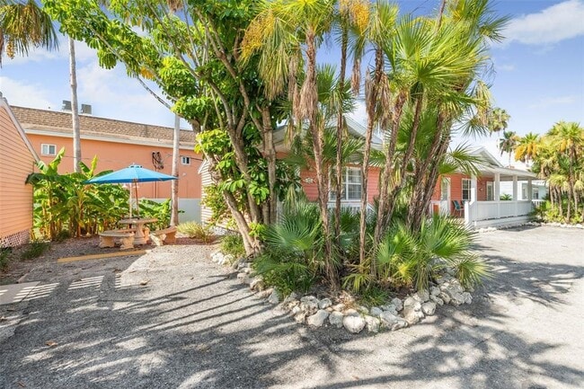 Building Photo - 1603 Gulf Dr N