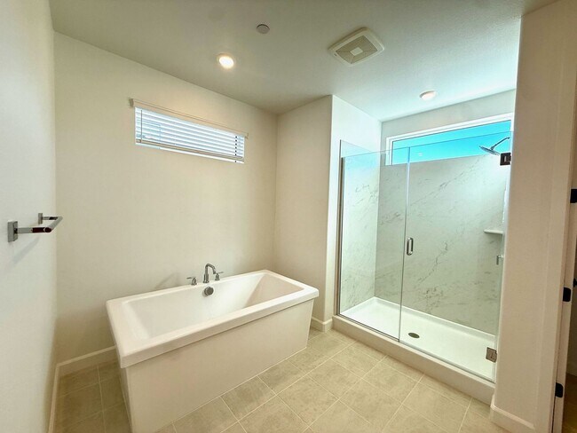 Building Photo - Amazing new home in San Marcos' best new d...