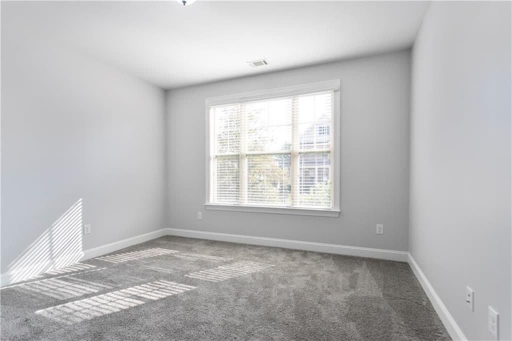 Building Photo - 330 La Perla Dr