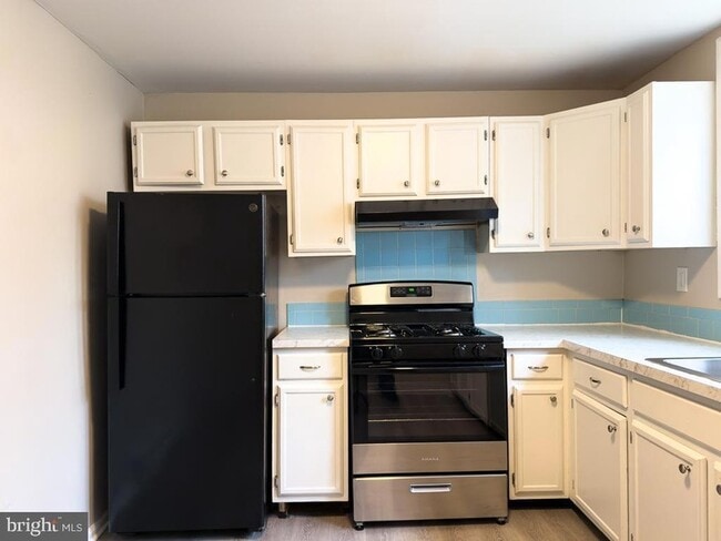 Building Photo - 1620 Randolph St