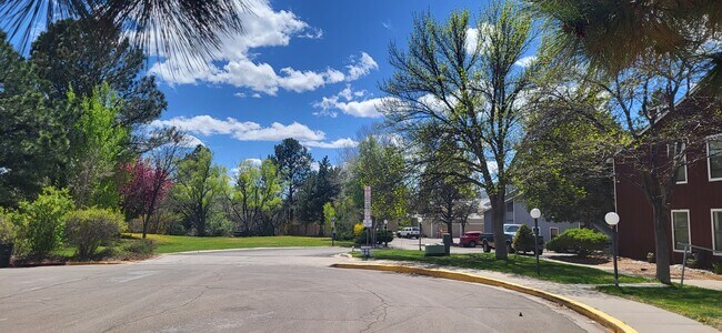 Building Photo - 505 Oppenheimer Dr