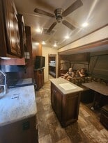 Building Photo - 6085 Clark Rd