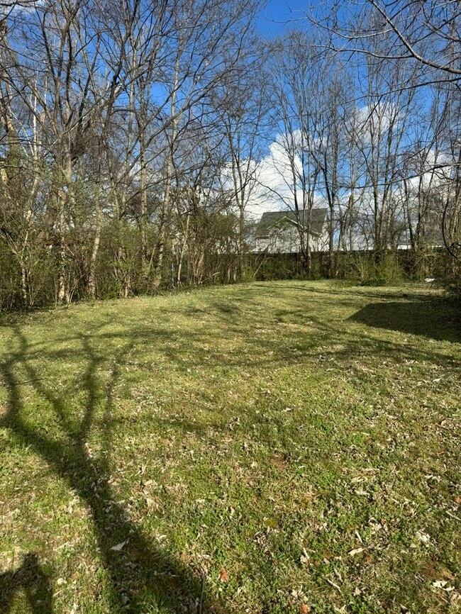 Building Photo - 1515 Rosedale Ave