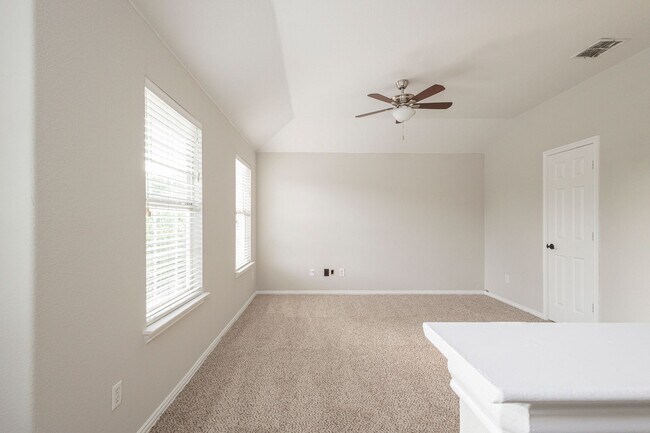 Building Photo - 1509 Heron Dr
