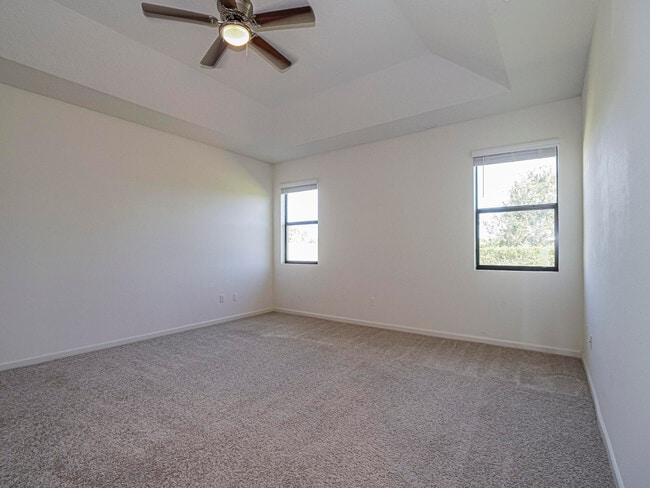 Building Photo - 5513 1st Sq